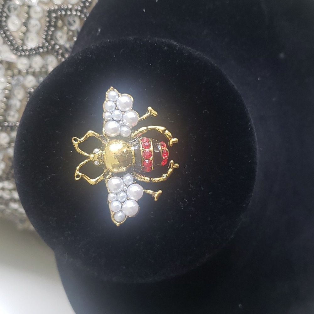 Brooch